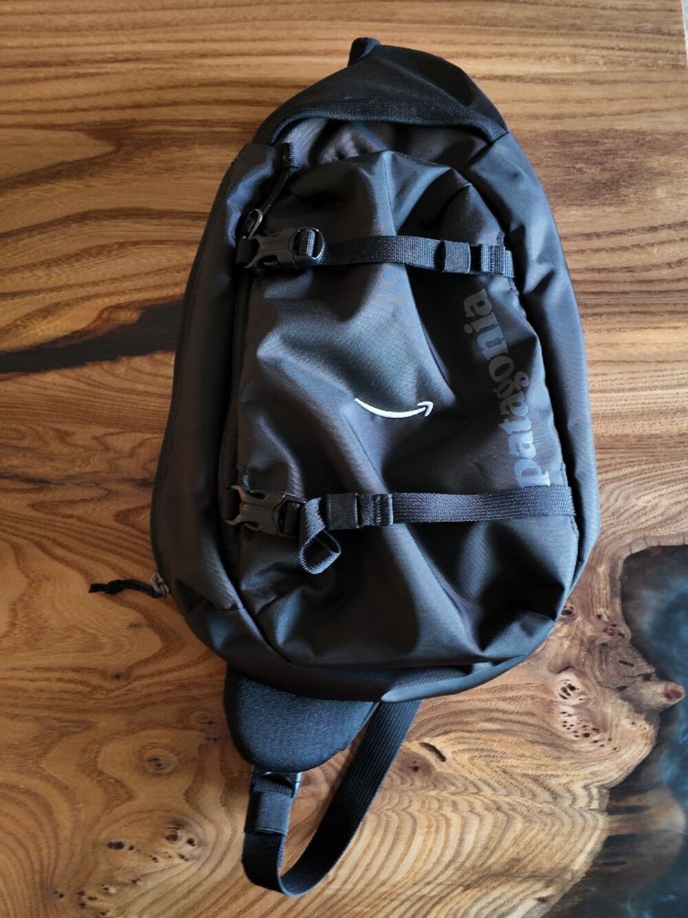 Patagonia Atom Sling 8L bag/ Black